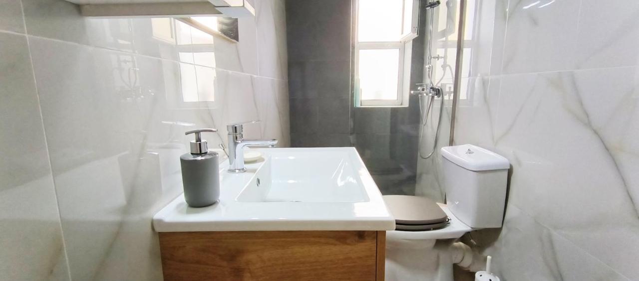 Central Apartment, Fully Equipped Himarë Eksteriør billede