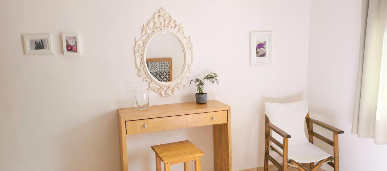 Central Apartment, Fully Equipped Himarë Eksteriør billede